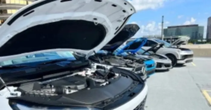 xe hybrid sạc điện