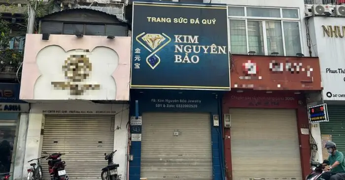 tiệm vàng biến mất.