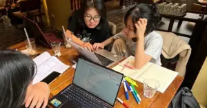 sinh viên đốt bạc triệu