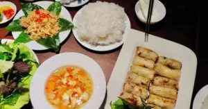Nhà báo và Chuyện bếp núc