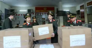 Công an Hà Nội hỗ trợ vùng lũ