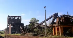 Nhà máy tuyển quặng sắt