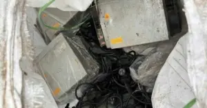 máy đào tiền ảo nhập lậu