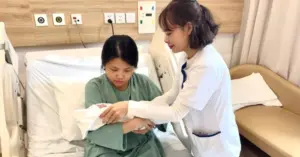 cứu sống mẹ con