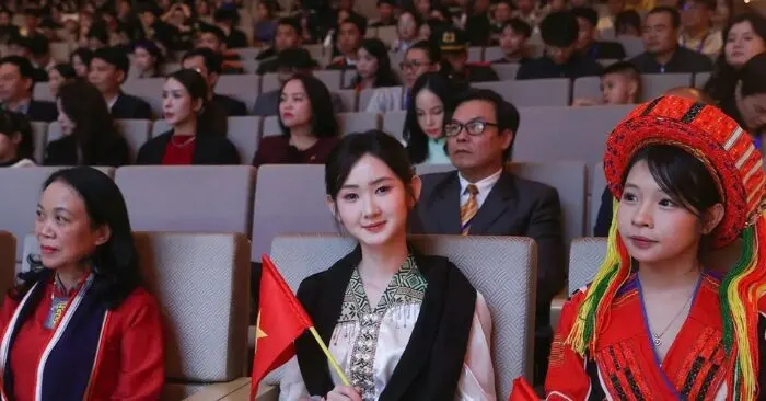 cấp học bổng sinh viên dân tộc thiểu số