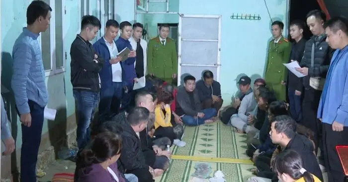đột kích sới bạc