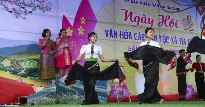 ngày hội cuối năm