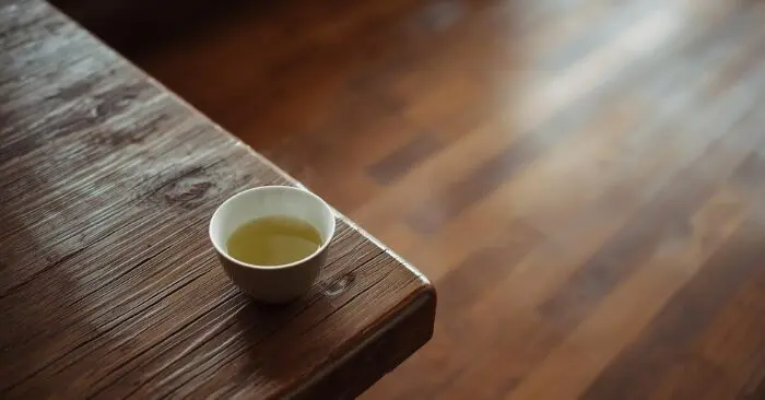 Chén trà Việt mộc mạc không nghi lễ