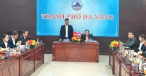 hợp tác lao động Việt Lào