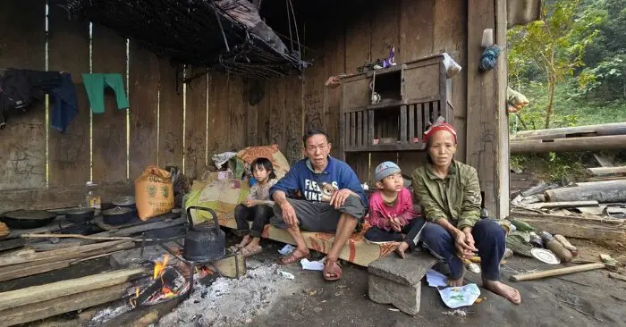 gia đình người Dao nghèo