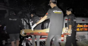 ngồi đường ray tàu hỏa