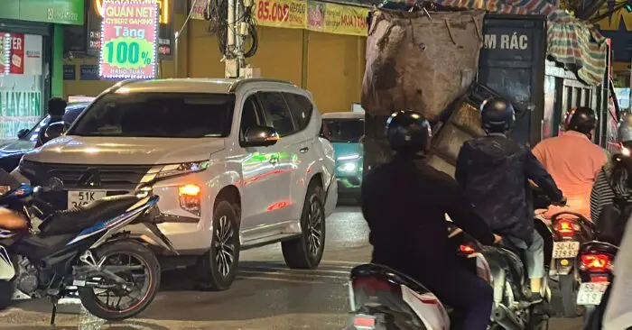 Tai nạn liên hoàn tại cửa ngõ TP.HCM