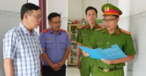 Bắt tạm giam ông Nguyễn Phúc Bình.