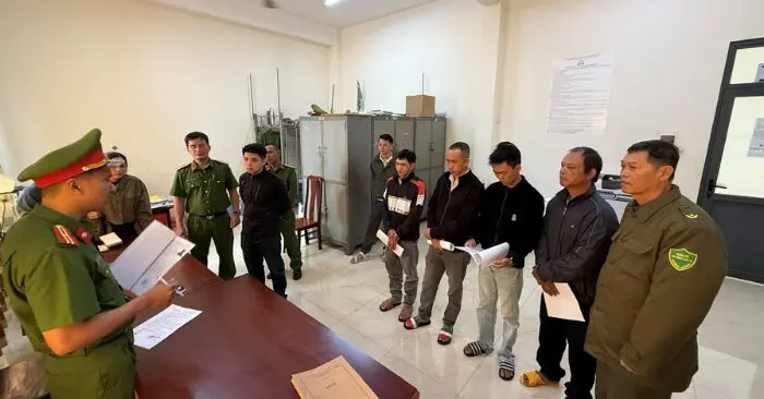 Đánh nhau với hàng xóm