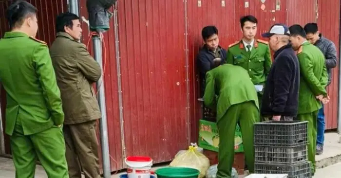 Nghi án chồng giết vợ và con gái nhỏ