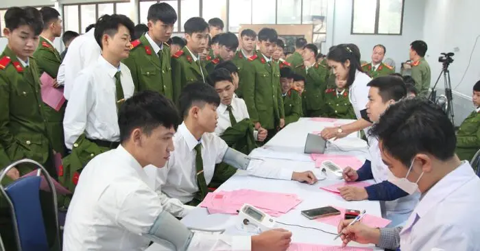 hiến máu nghĩa tình