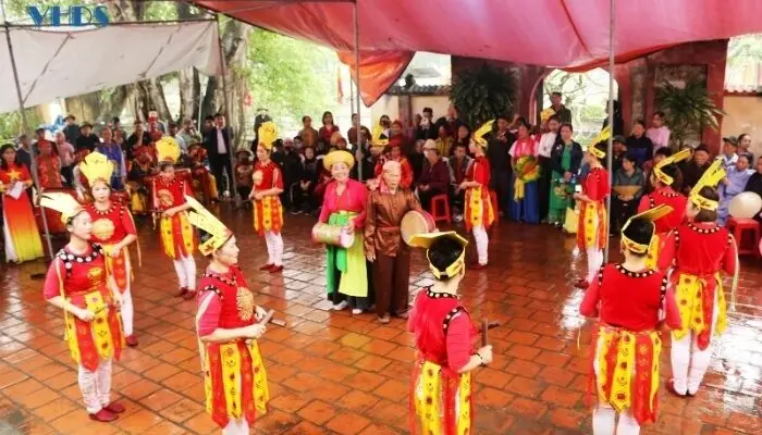 Giữ hồn làng