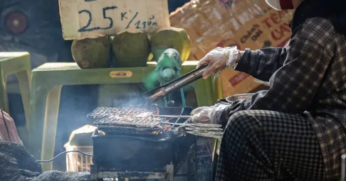 Sống gần quán bún chả ở Hà Nội