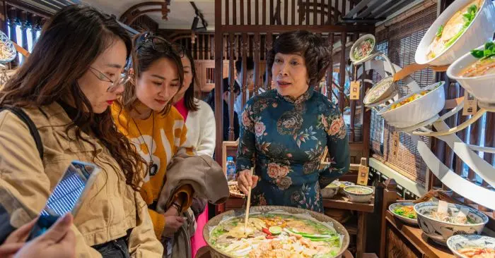 Toa tầu Hà Nội