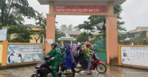 học sinh nhập viện