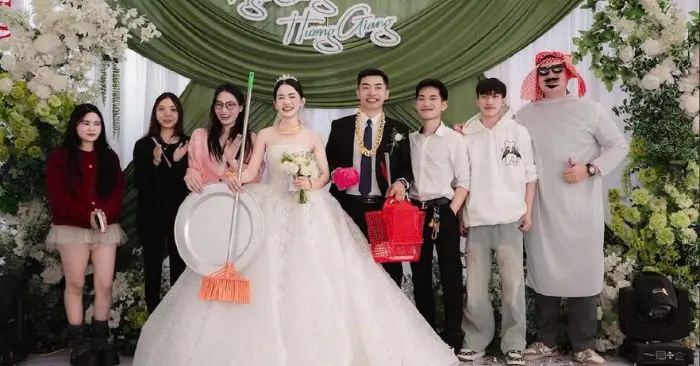 cô dâu Hà Nội mời cư dân mạng dự cưới