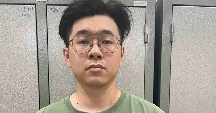 nam thanh niên hành hung cô gái tại chung cư