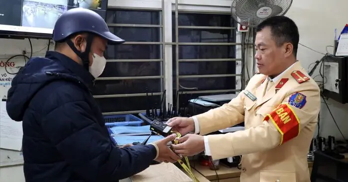 kiểm tra nồng độ cồn