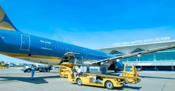 khai thác trở lại sân bay Vinh
