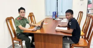 ngủ quên trên ô tô bị đưa sang Campuchia