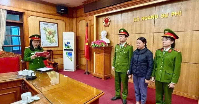 khởi tố để cát tặc khai thác trái phép
