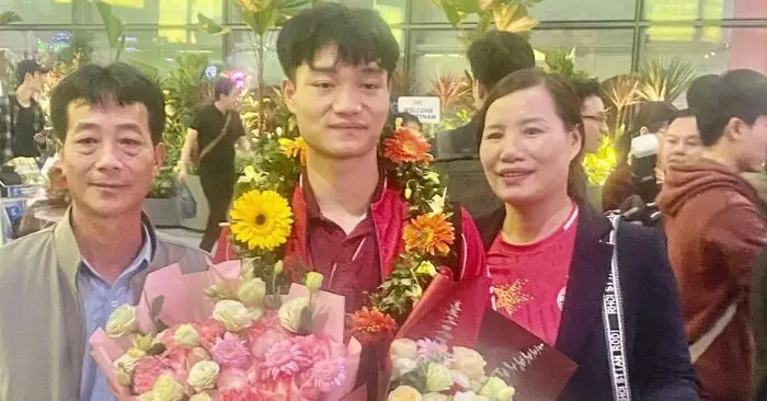 gia đình cầu thủ hứa làm 80 mâm cỗ