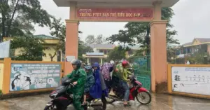 40 học sinh nhập viện
