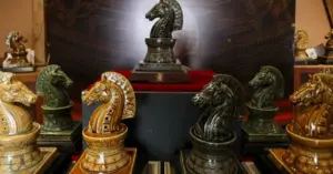 Tượng ngựa Tết Bính Ngọ.
