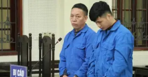 Trả giá vì buôn lậu