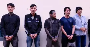 Trùm đòi nợ thuê Phong Lê