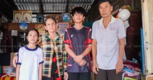 hai anh em mồ côi nguy cơ thất học