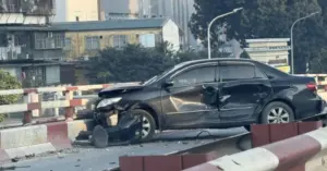 nữ tài xế nhầm chân ga