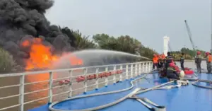 nổ bình ga trên ghe