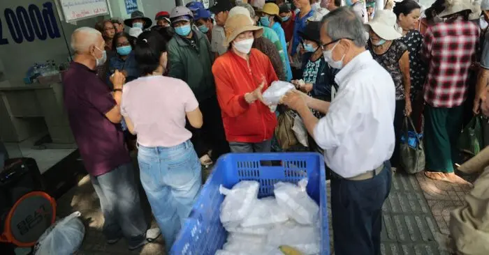 Quán cơm 2.000 đồng Mây Ngàn