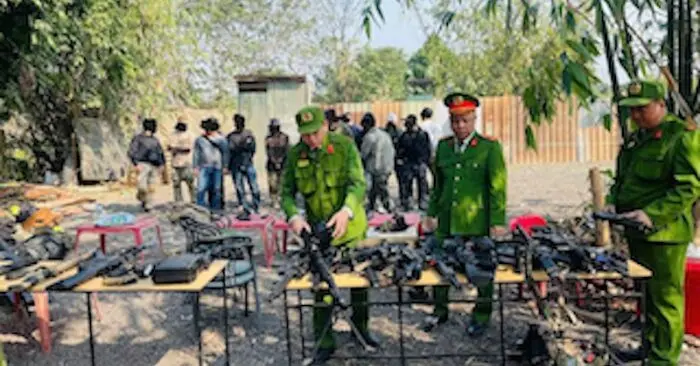 Súng bắn đạn nhựa Long Biên