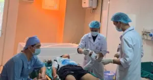 Nam sinh tự chế pháo