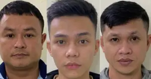 Cầm hung khí rượt đuổi khách nước ngoài