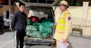chân gà bẩn,thực phẩm không rõ nguồn gốc.