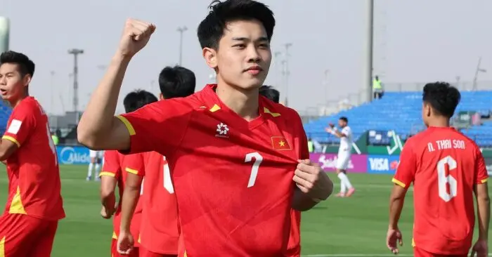 Đình Bắc ghi bàn đầu tiên tại U23 châu Á 2026, góp công giúp U23 Việt Nam thắng Jordan 2-0 và rộng cửa vào vòng tứ kết.