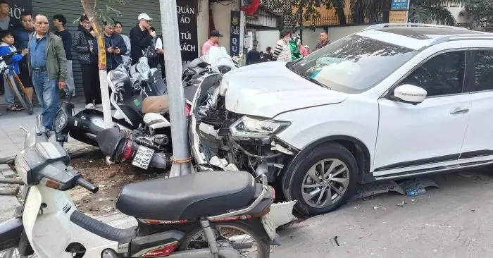 tai nạn liên hoàn ở Hà Nội