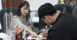 cho thôi giữ chức vụ cán bộ quan liêu