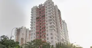 Người đàn ông tử vong bất thường trước chung cư ở TPHCM