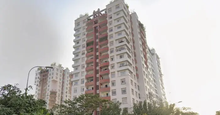 Người đàn ông tử vong bất thường trước chung cư ở TPHCM