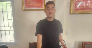 khởi tố 13 người