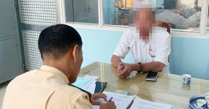 tài xế xe khách rượt đuổi xe tải